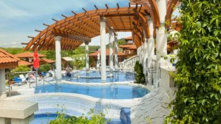 Cascade Hotel ****