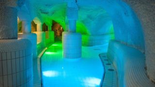Cascade Hotel ****