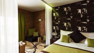 Cascade Hotel ****