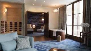 Cascade Hotel ****