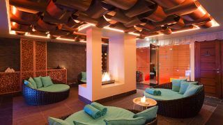 Cascade Hotel ****