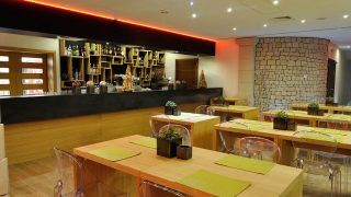 Cascade Hotel ****