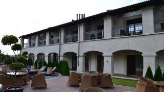 Cascade Hotel ****