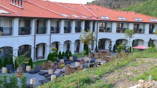 Cascade Hotel ****