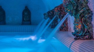 Cascade Hotel ****