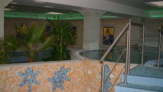 Cascade Hotel ****