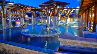 Cascade Hotel ****